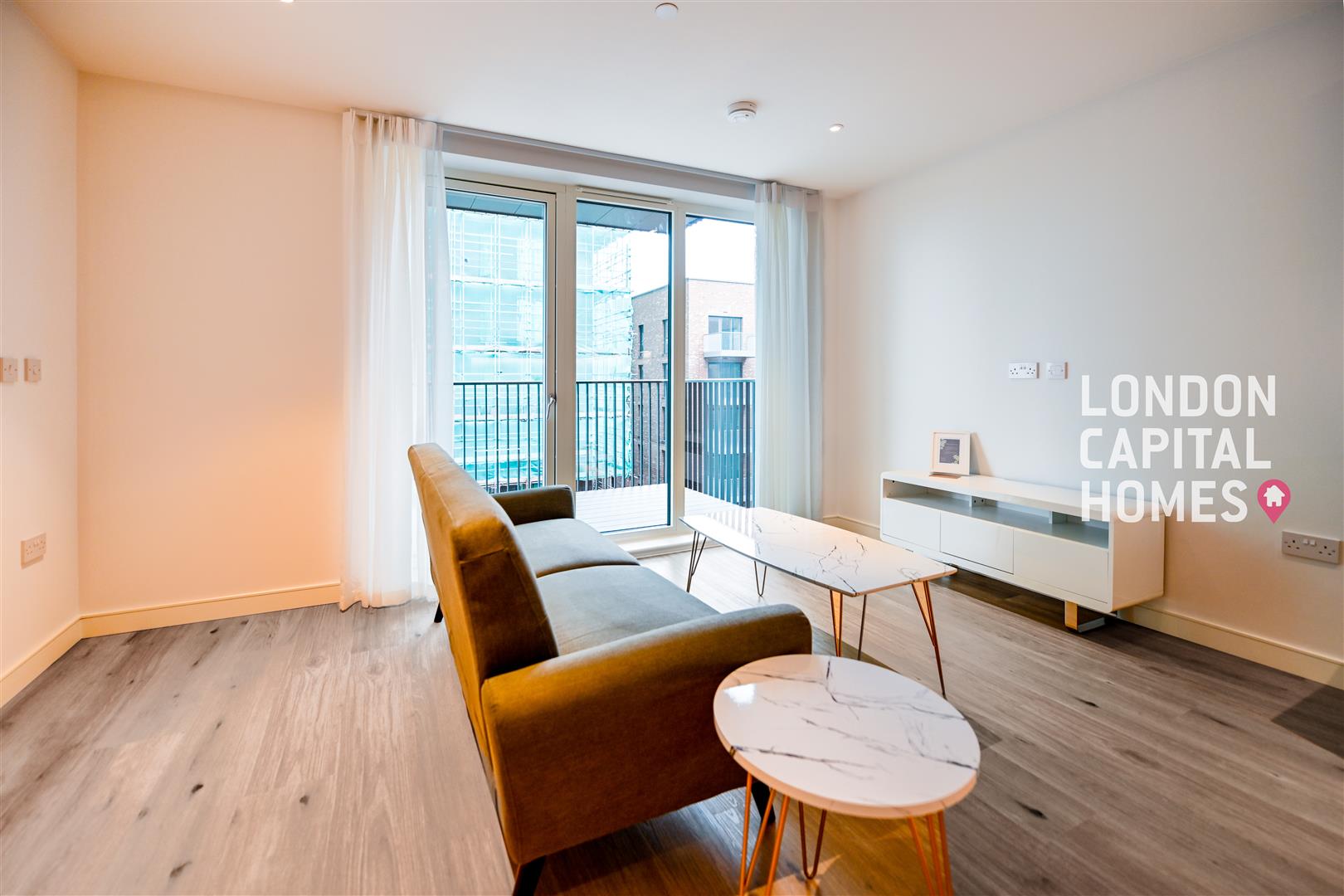 1 bed property in 2 Cedrus Avenue, Southall
